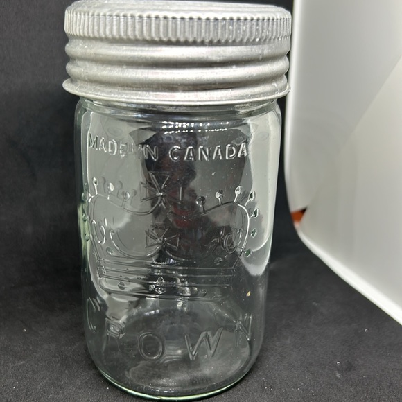 Vintage glass Jar with Zinc lid - Picture 12 of 13